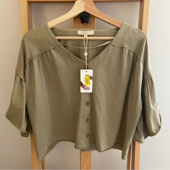 Chelsea & Violet Green Oversized Boho Bell Sleeved Top - Picture 2 of 13